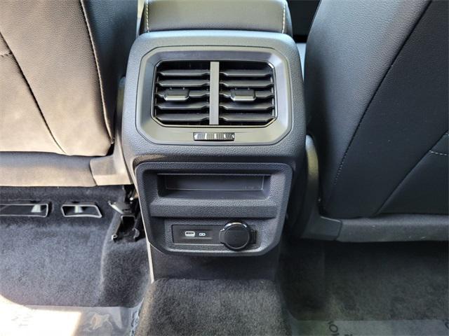 Photo of 2024 Pure White Volkswagen Tiguan