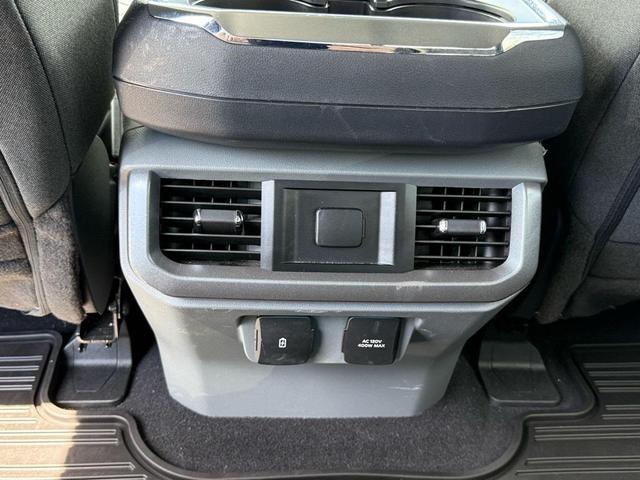 Photo of 2023 Iconic Silver Metallic Ford F-150