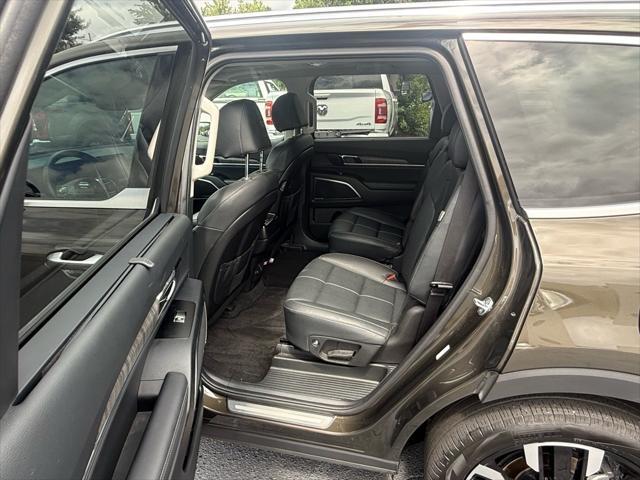 Photo of 2024 Dark Moss Kia Telluride