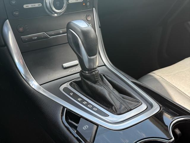 Photo of 2018 Ingot Silver Ford Edge