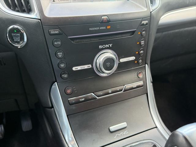 Photo of 2018 Ingot Silver Ford Edge