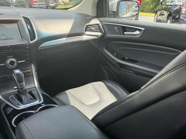 Photo of 2018 Ingot Silver Ford Edge