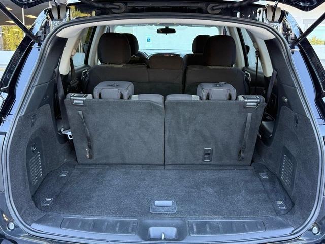 Photo of 2020 Magnetic Black Pearl Nissan Pathfinder