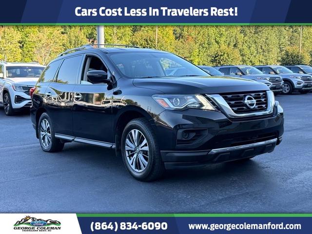 Photo of 2020 Magnetic Black Pearl Nissan Pathfinder