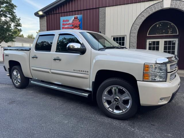 Photo of 2012 White Diamond Tricoat Chevrolet Silverado 1500