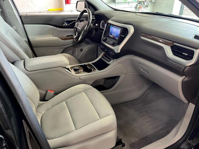 Photo of 2020 Black GMC Acadia