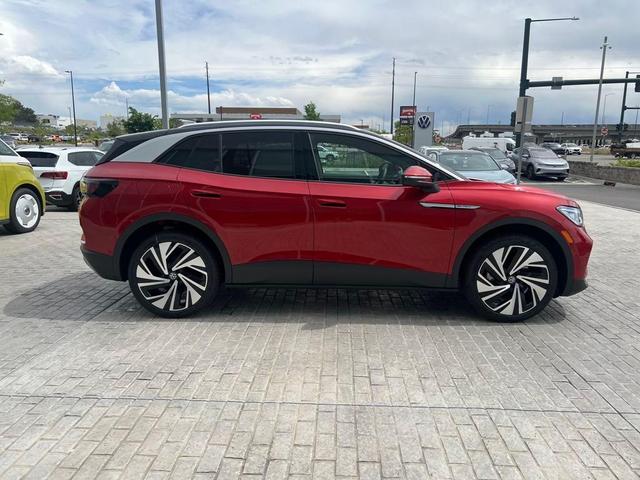 Photo of 2025 Aurora Red Chroma With Black Roof Volkswagen ID.4
