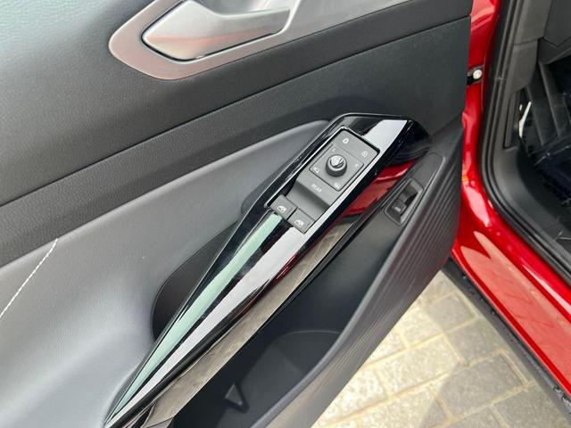 Photo of 2025 Aurora Red Chroma With Black Roof Volkswagen ID.4