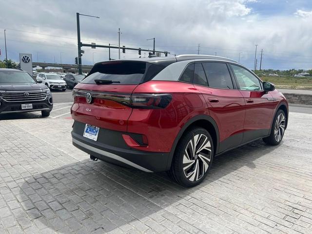 Photo of 2025 Aurora Red Chroma With Black Roof Volkswagen ID.4