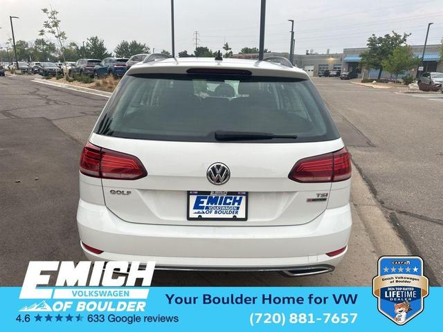 Photo of 2018 Pure White Volkswagen Golf SportWagen