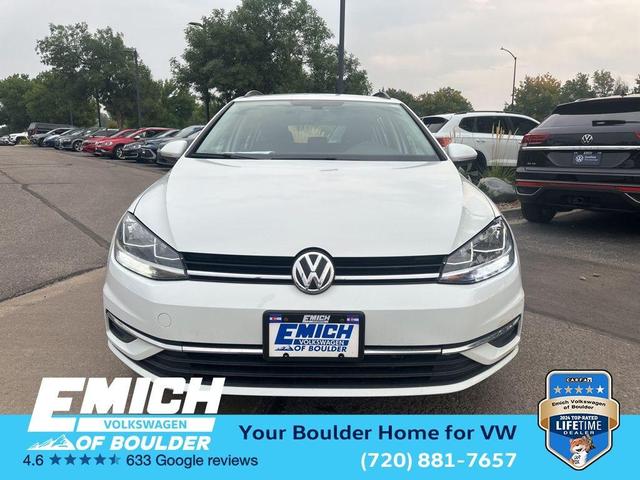 Photo of 2018 Pure White Volkswagen Golf SportWagen