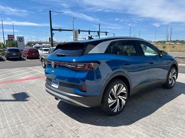 Photo of 2025 Mountain Lake Blue W/Black Roof Volkswagen ID.4