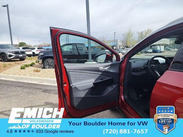 Photo of 2025 Aurora Red Chroma With Black Roof Volkswagen ID.4