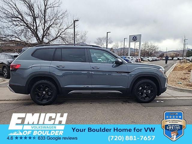 Photo of 2025 Pure Gray Volkswagen Atlas