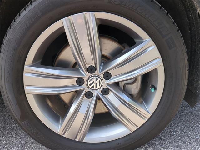 Photo of 2021 Blue Metallic Volkswagen Tiguan