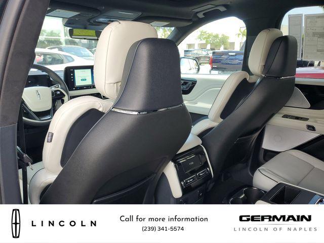 Photo of 2025 Infinite Black Metallic Clearcoat Lincoln Aviator