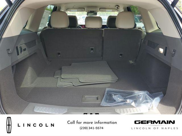 Photo of 2025 Red Carpet Metallic Tinted Clearcoat Lincoln Nautilus