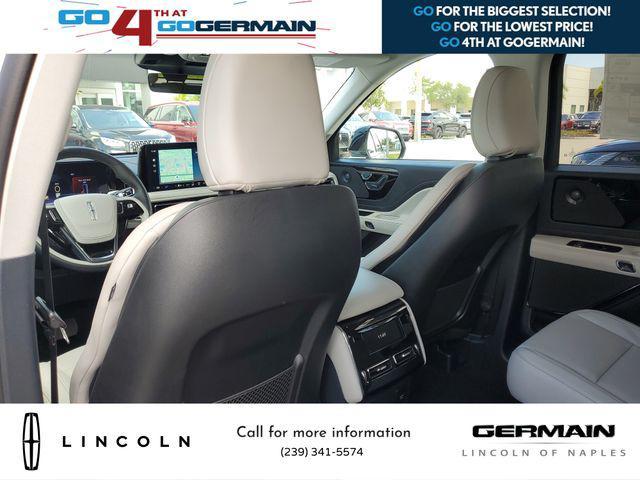 Photo of 2025 Pristine White Metallic Tri-Coat Lincoln Aviator