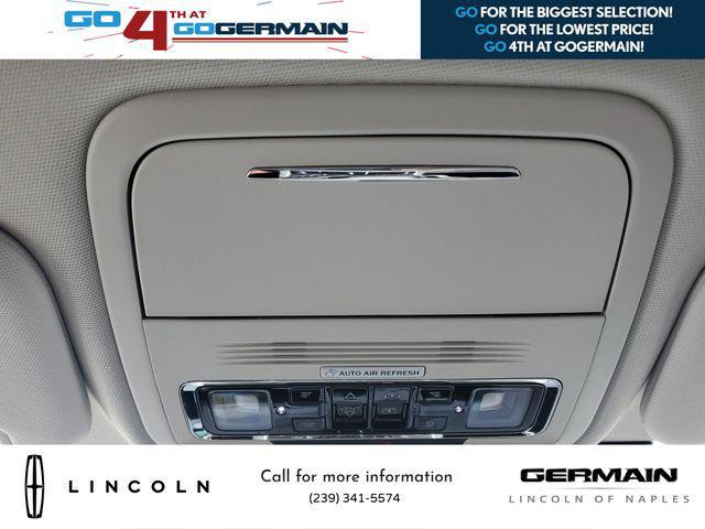 Photo of 2025 Pristine White Metallic Tri-Coat Lincoln Aviator