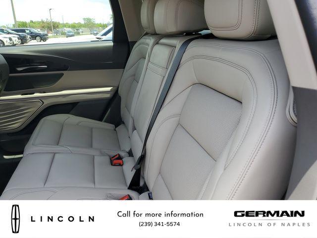 Photo of 2025 Lustrous Gray Metallic Lincoln Nautilus