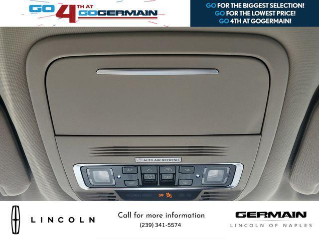Photo of 2025 White Platinum Metallic Tri-Coat Lincoln Nautilus