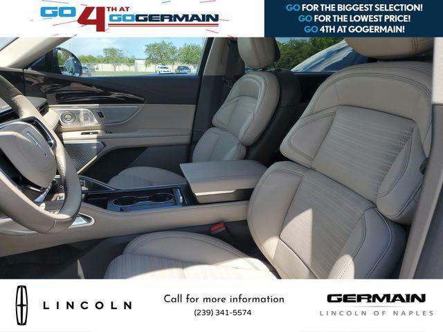Photo of 2025 White Platinum Metallic Tri-Coat Lincoln Nautilus