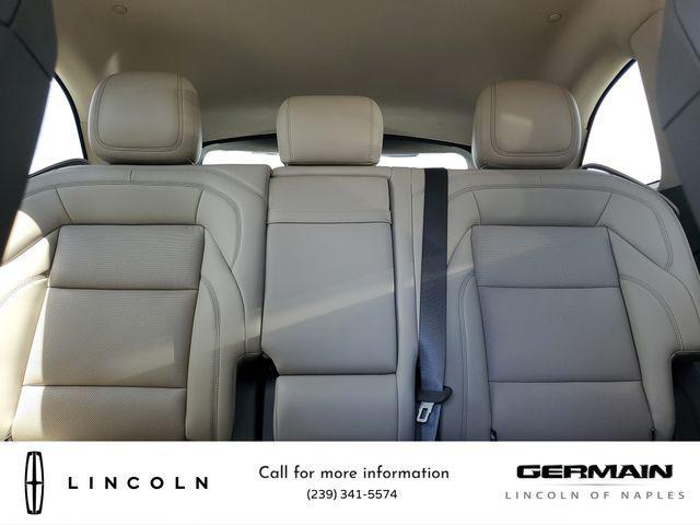 Photo of 2025 White Platinum Metallic Tri-Coat Lincoln Nautilus