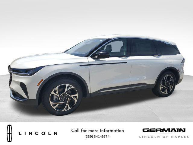 Photo of 2025 White Platinum Metallic Tri-Coat Lincoln Nautilus