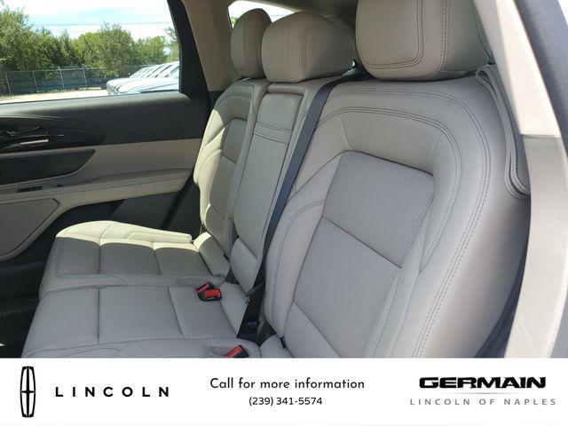 Photo of 2025 White Platinum Metallic Tri-Coat Lincoln Nautilus