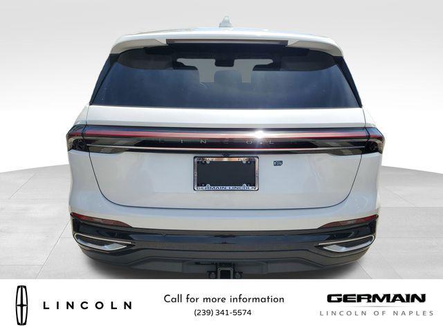 Photo of 2025 White Platinum Metallic Tri-Coat Lincoln Nautilus