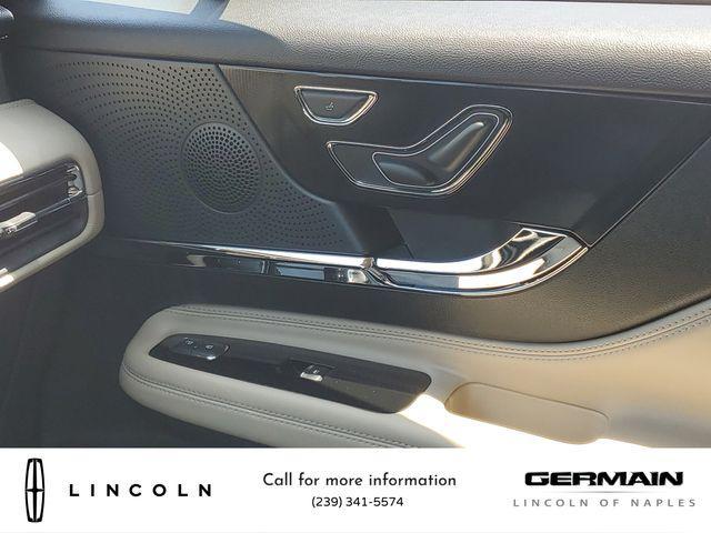 Photo of 2025 Crystal White Metallic Clearcoat Lincoln Corsair