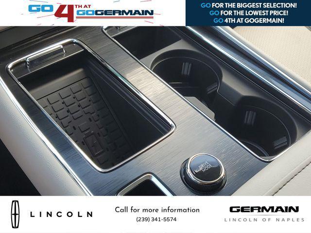 Photo of 2025 Pristine White Metallic Tri-Coat Lincoln Aviator