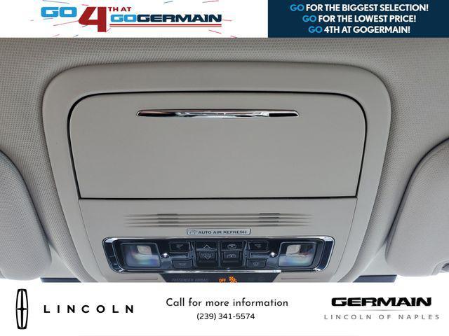 Photo of 2025 Pristine White Metallic Tri-Coat Lincoln Aviator
