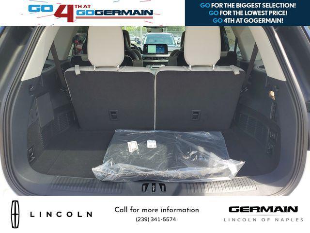Photo of 2025 Pristine White Metallic Tri-Coat Lincoln Aviator