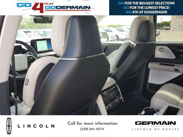 Photo of 2025 Pristine White Metallic Tri-Coat Lincoln Aviator