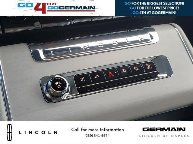 Photo of 2025 Pristine White Metallic Tri-Coat Lincoln Aviator