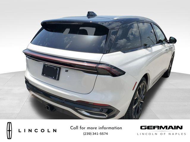 Photo of 2025 White Platinum Metallic Tri-Coat Lincoln Nautilus