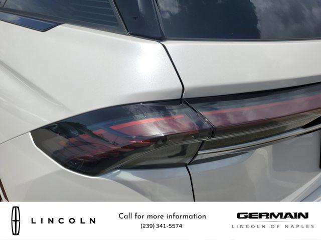 Photo of 2025 White Platinum Metallic Tri-Coat Lincoln Nautilus
