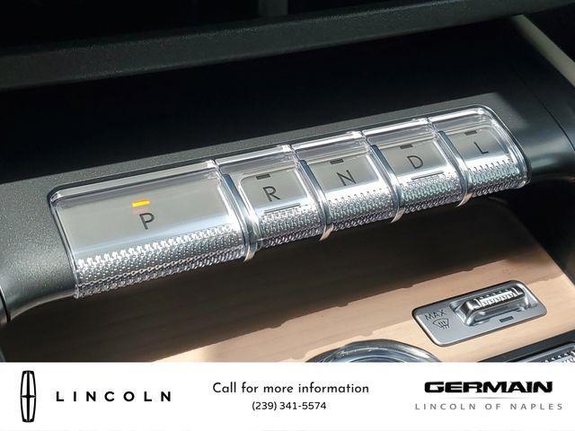 Photo of 2025 White Platinum Metallic Tri-Coat Lincoln Nautilus