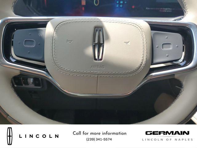 Photo of 2025 White Platinum Metallic Tri-Coat Lincoln Nautilus