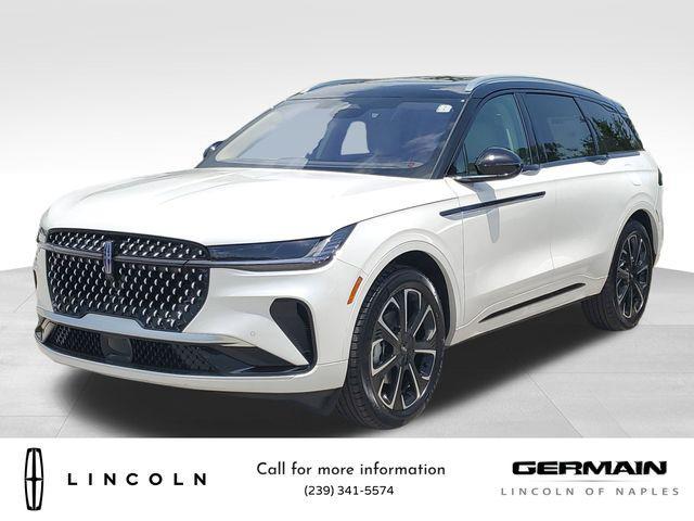 Photo of 2025 White Platinum Metallic Tri-Coat Lincoln Nautilus