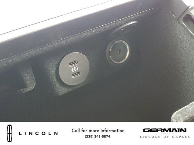 Photo of 2025 Infinite Black Metallic Clearcoat Lincoln Aviator