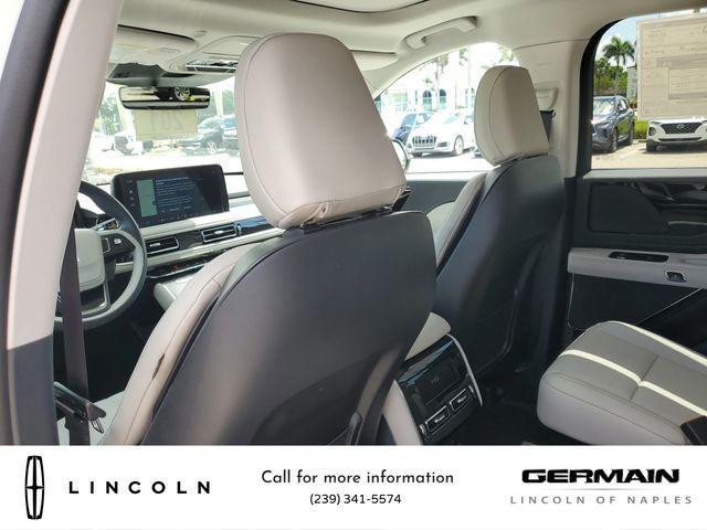 Photo of 2025 Pristine White Metallic Tri-Coat Lincoln Aviator