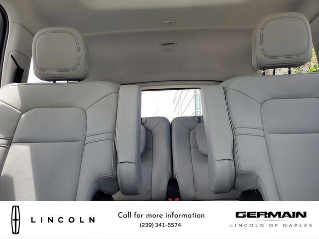 Photo of 2025 Pristine White Metallic Tri-Coat Lincoln Aviator