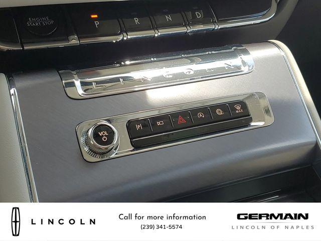 Photo of 2025 Pristine White Metallic Tri-Coat Lincoln Aviator