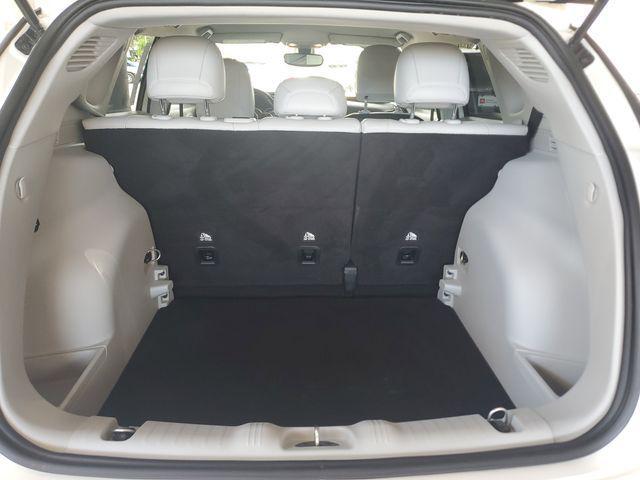 Photo of 2020 White Clearcoat Jeep Compass