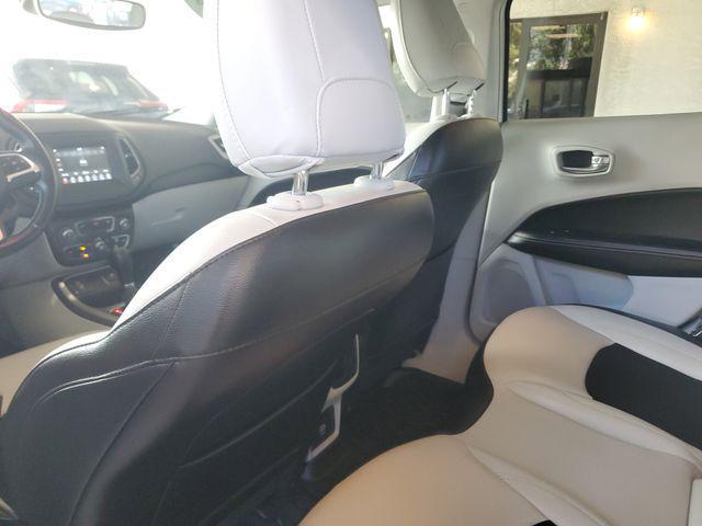 Photo of 2020 White Clearcoat Jeep Compass