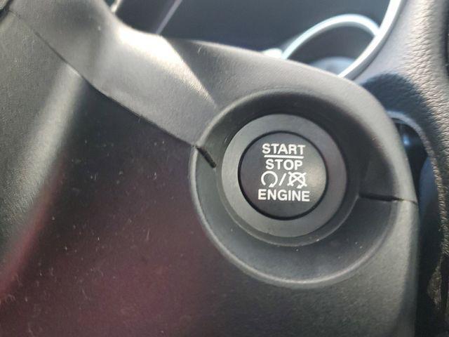 Photo of 2020 White Clearcoat Jeep Compass