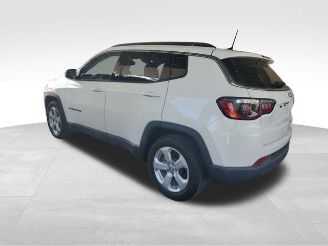 Photo of 2020 White Clearcoat Jeep Compass