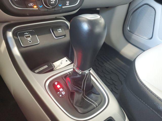 Photo of 2020 White Clearcoat Jeep Compass